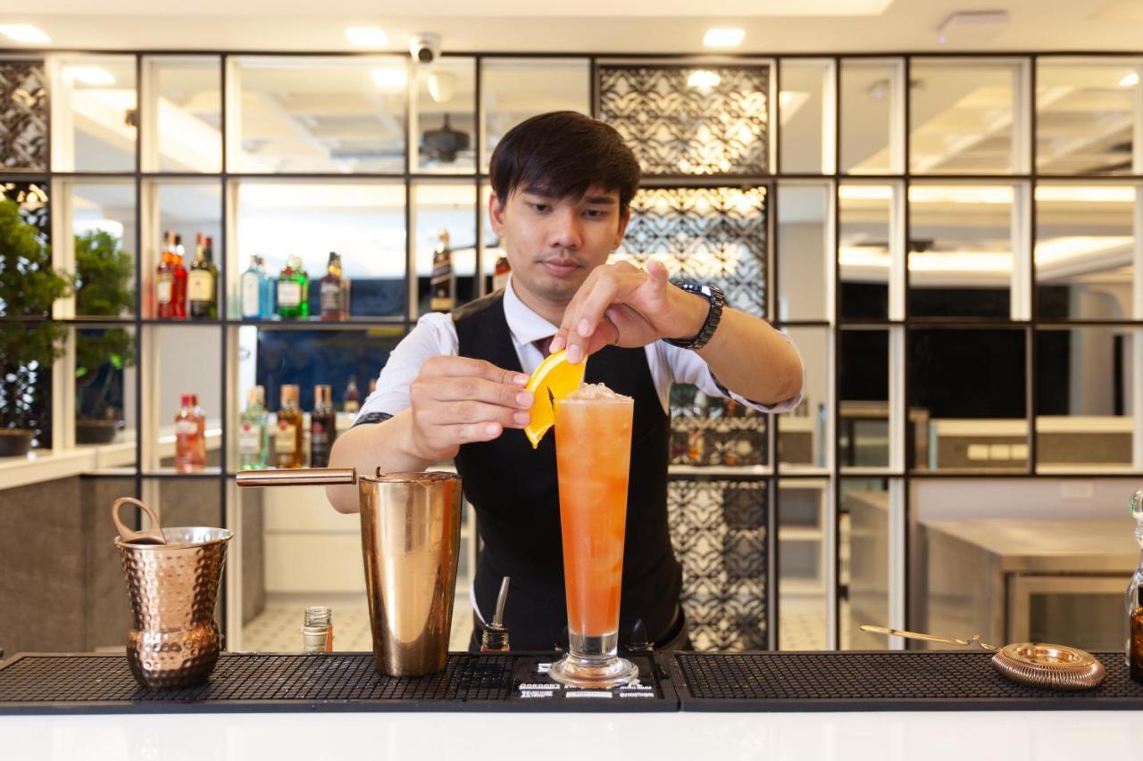 Anona Beachfront Phuket Resort-Sha Extra Plus Patong Εξωτερικό φωτογραφία