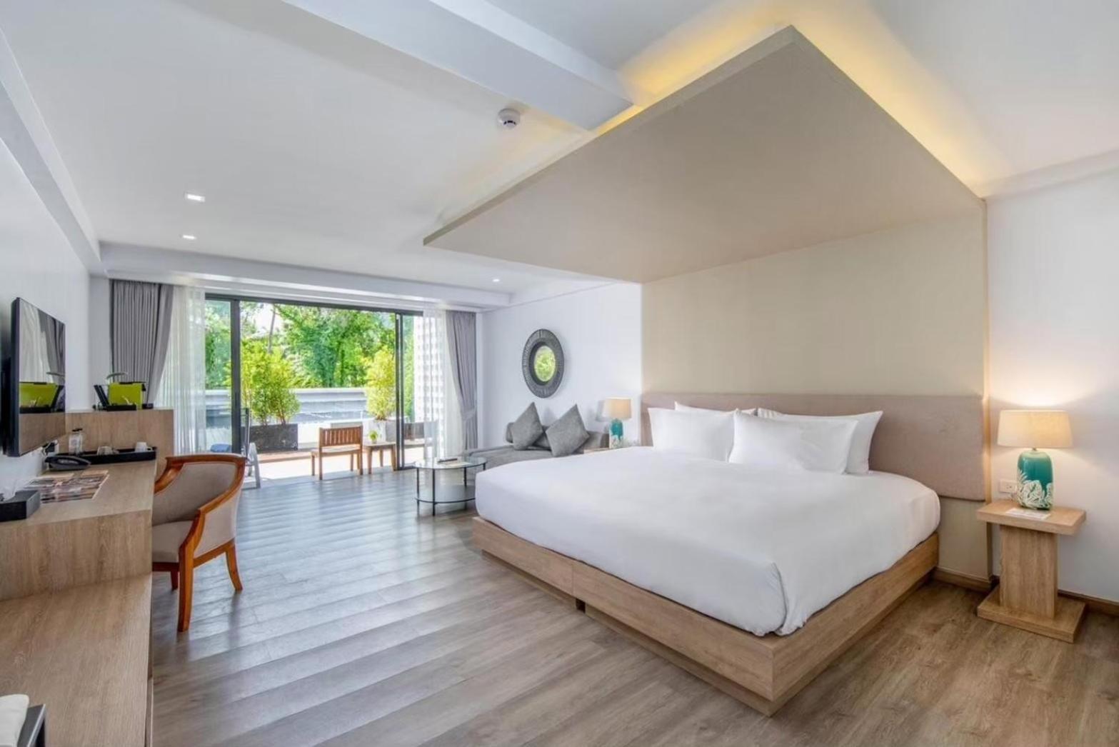 Anona Beachfront Phuket Resort-Sha Extra Plus Patong Εξωτερικό φωτογραφία